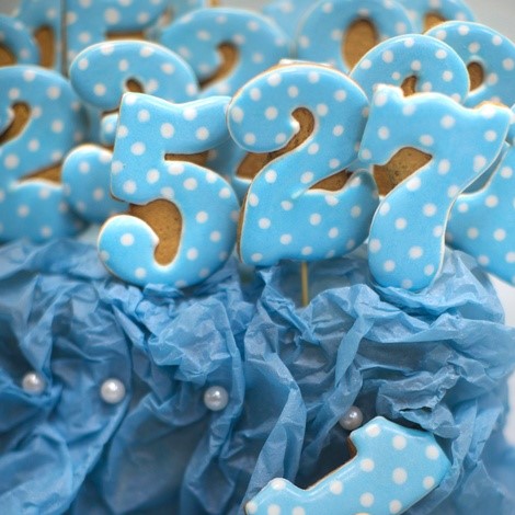 Пряник 8 голубой